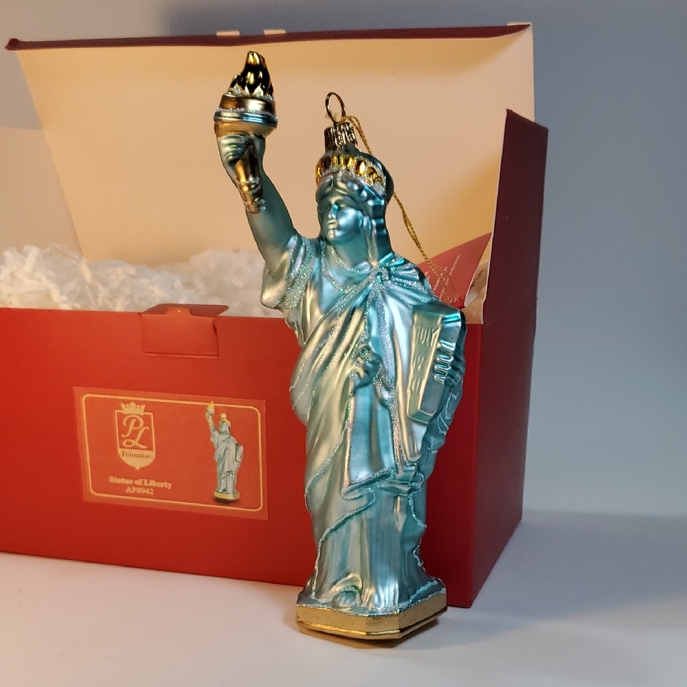 Polonaise "Statue Of Liberty" Glass Ornament